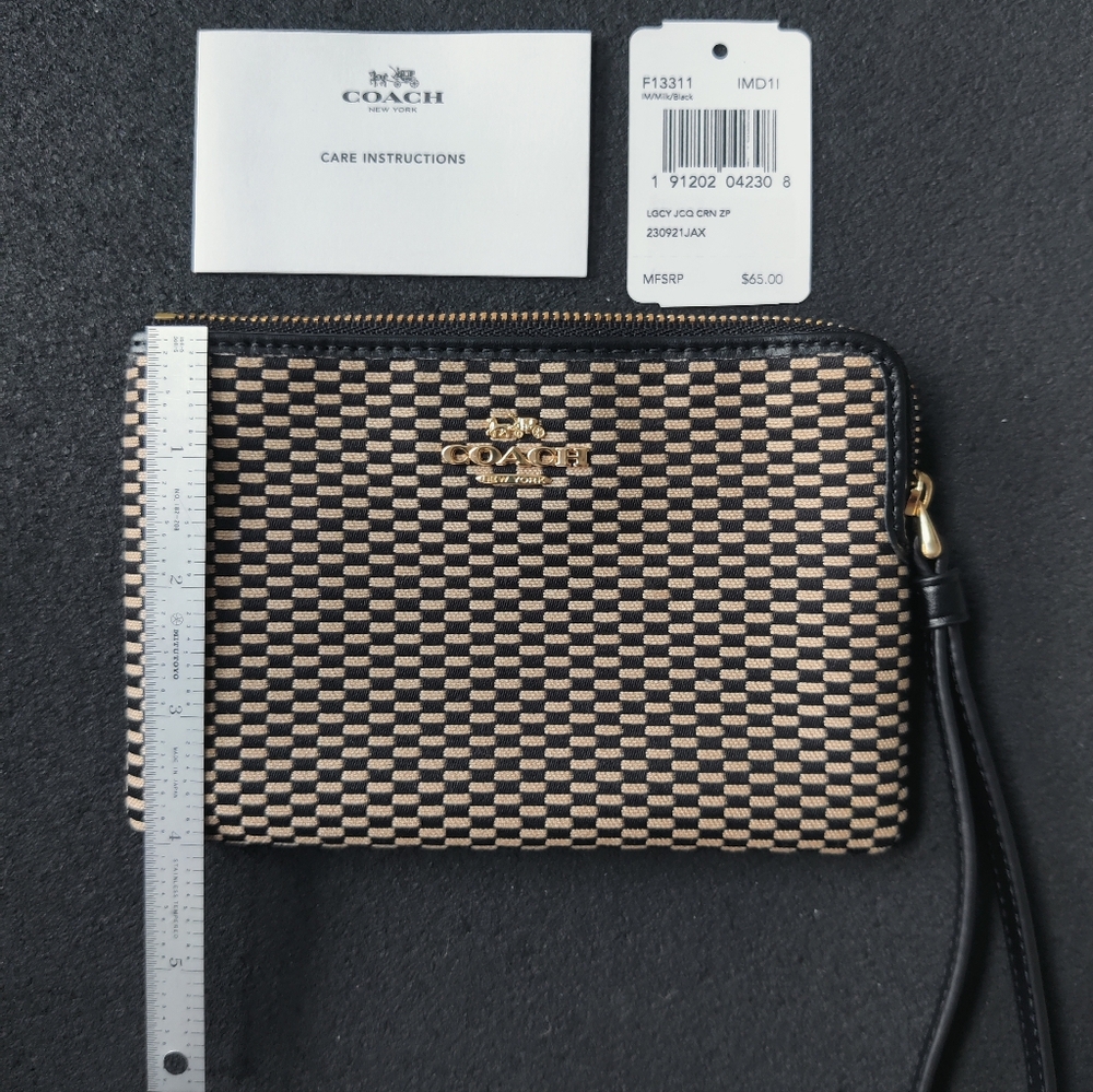 Coach Black and Cream Checkered Wristlet